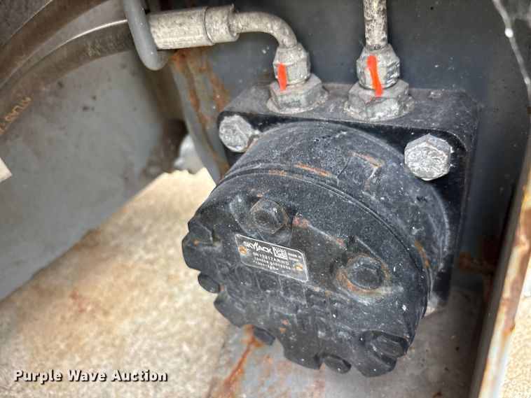 image for item DU0331 2017 SkyJack SJIII 3219 scissor lift