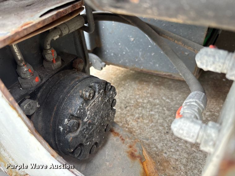 image for item DU0331 2017 SkyJack SJIII 3219 scissor lift