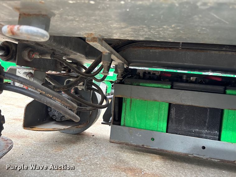 image for item DU0331 2017 SkyJack SJIII 3219 scissor lift