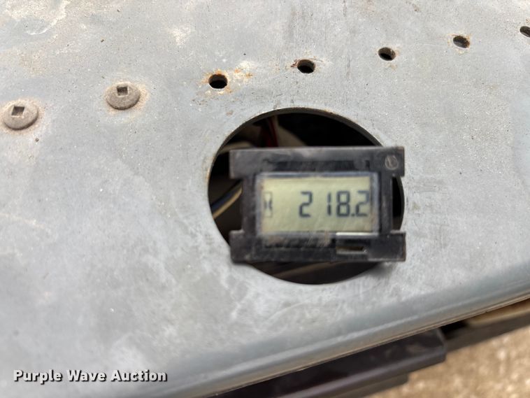 image for item DU0331 2017 SkyJack SJIII 3219 scissor lift