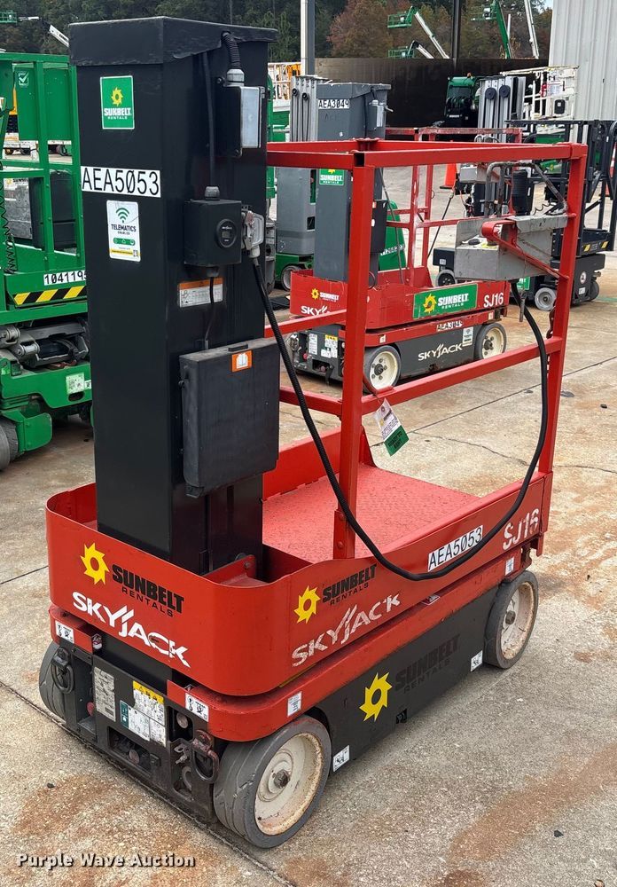 image for item DU0332 2018 SkyJack SJ16 vertical lift