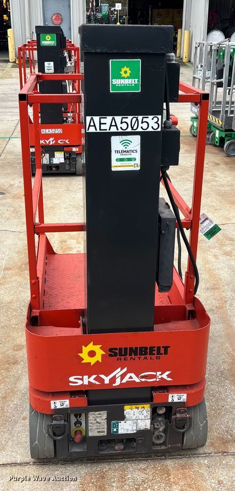 image for item DU0332 2018 SkyJack SJ16 vertical lift