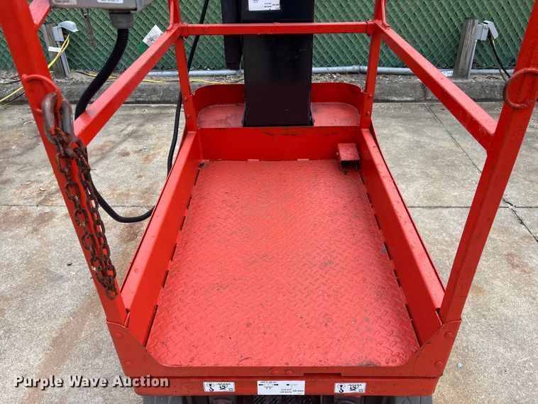 image for item DU0332 2018 SkyJack SJ16 vertical lift