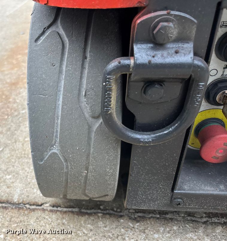 image for item DU0332 2018 SkyJack SJ16 vertical lift