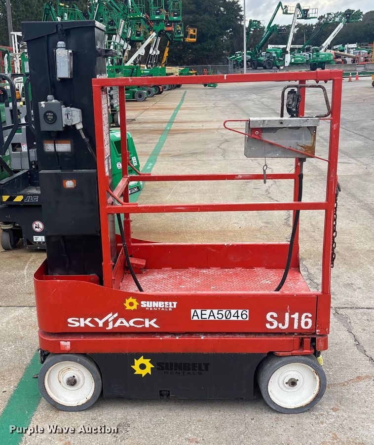 image for item DU0333 2018 SkyJack SJ16 vertical lift