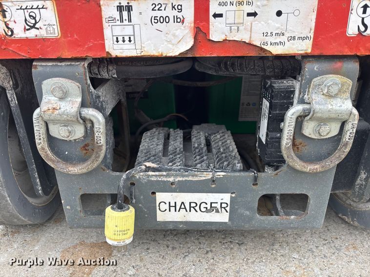 image for item DU0333 2018 SkyJack SJ16 vertical lift