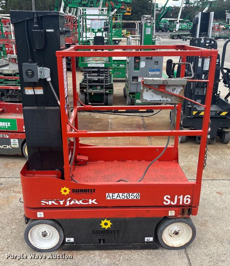 image for item DU0334 2018 SkyJack SJ16 vertical lift