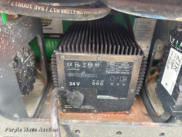 image for item DU0334 2018 SkyJack SJ16 vertical lift