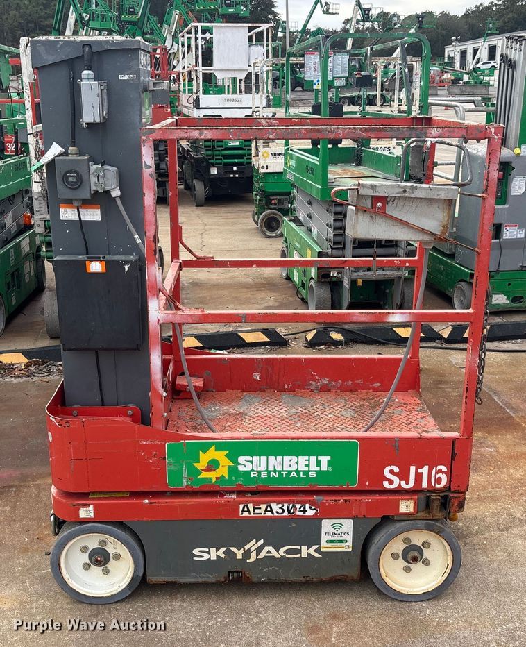 image for item DU0335 2017 SkyJack SJ16 vertical lift