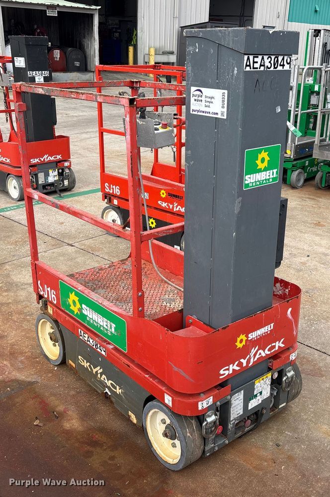 image for item DU0335 2017 SkyJack SJ16 vertical lift