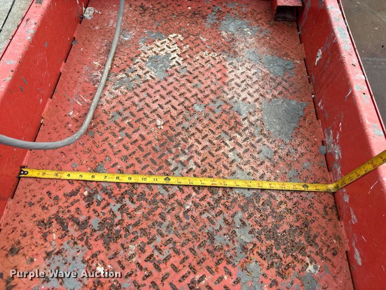 image for item DU0335 2017 SkyJack SJ16 vertical lift