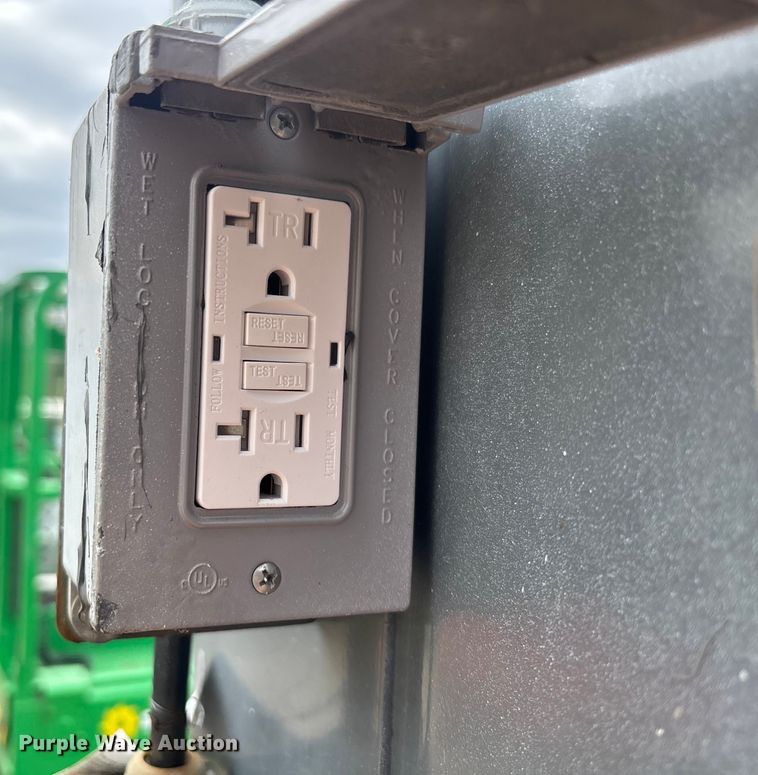 image for item DU0335 2017 SkyJack SJ16 vertical lift