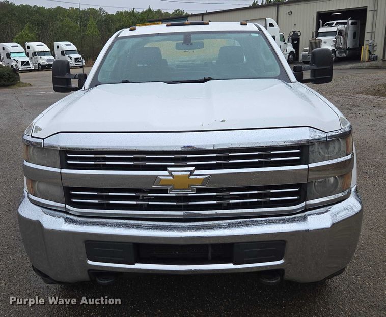 image for item DU2656 2015 Chevrolet Silverado 2500HD Crew Cab utility bed pickup truck