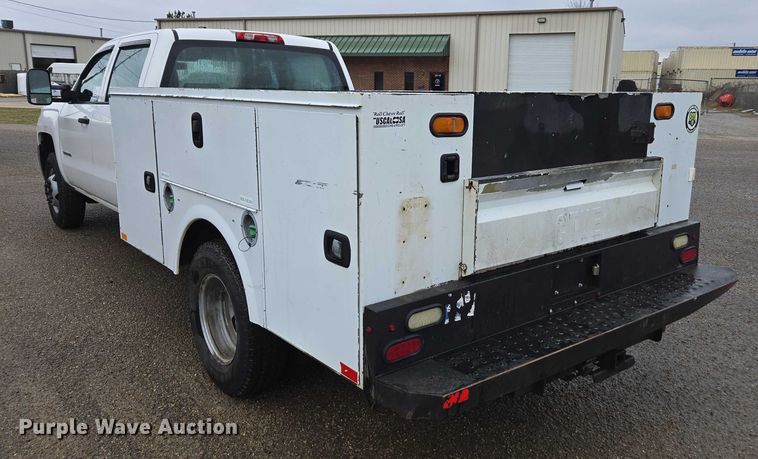 image for item DU2656 2015 Chevrolet Silverado 2500HD Crew Cab utility bed pickup truck