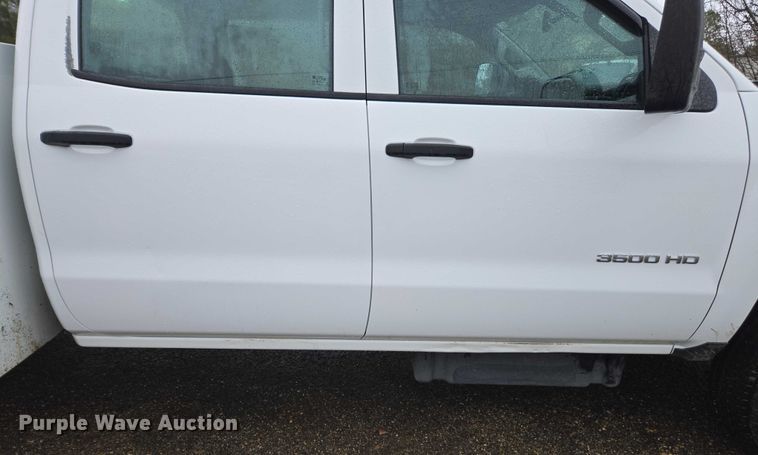 image for item DU2656 2015 Chevrolet Silverado 2500HD Crew Cab utility bed pickup truck