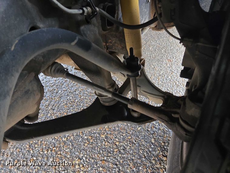 image for item DU2656 2015 Chevrolet Silverado 2500HD Crew Cab utility bed pickup truck