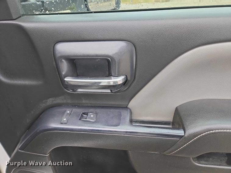 image for item DU2656 2015 Chevrolet Silverado 2500HD Crew Cab utility bed pickup truck