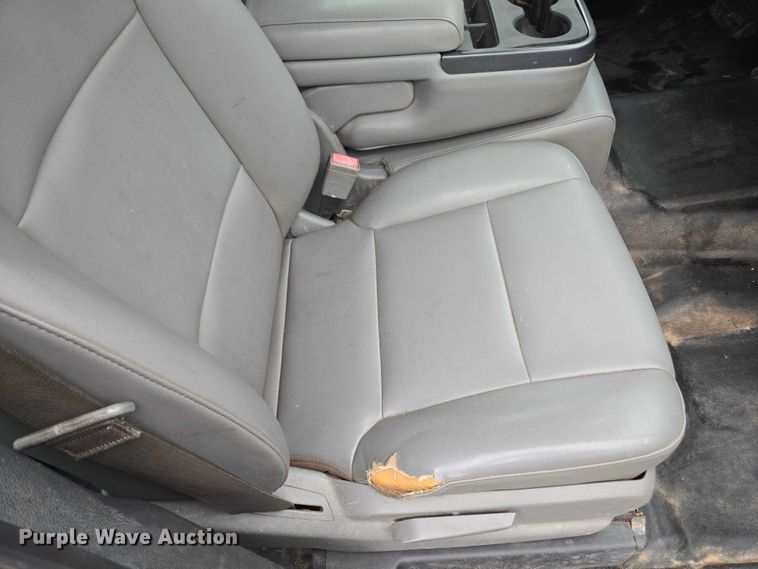 image for item DU2656 2015 Chevrolet Silverado 2500HD Crew Cab utility bed pickup truck