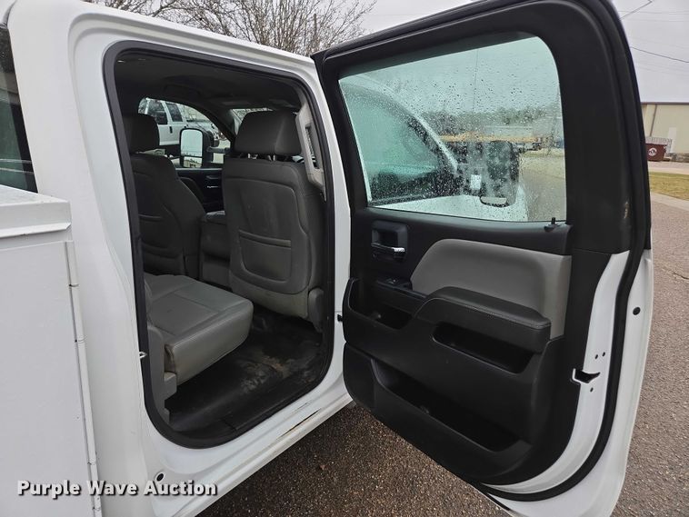 image for item DU2656 2015 Chevrolet Silverado 2500HD Crew Cab utility bed pickup truck