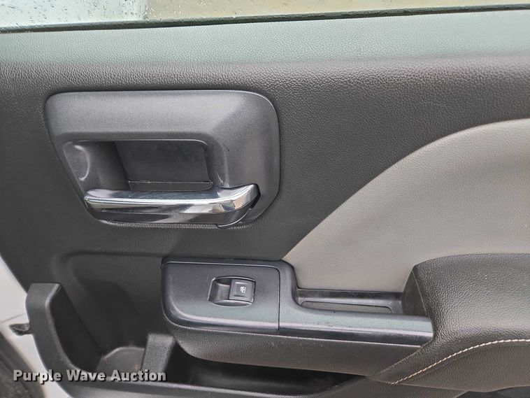 image for item DU2656 2015 Chevrolet Silverado 2500HD Crew Cab utility bed pickup truck