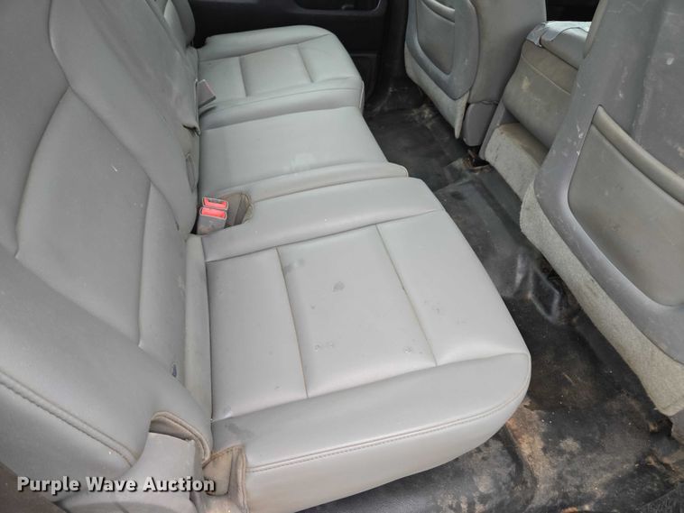 image for item DU2656 2015 Chevrolet Silverado 2500HD Crew Cab utility bed pickup truck