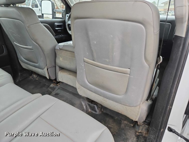 image for item DU2656 2015 Chevrolet Silverado 2500HD Crew Cab utility bed pickup truck