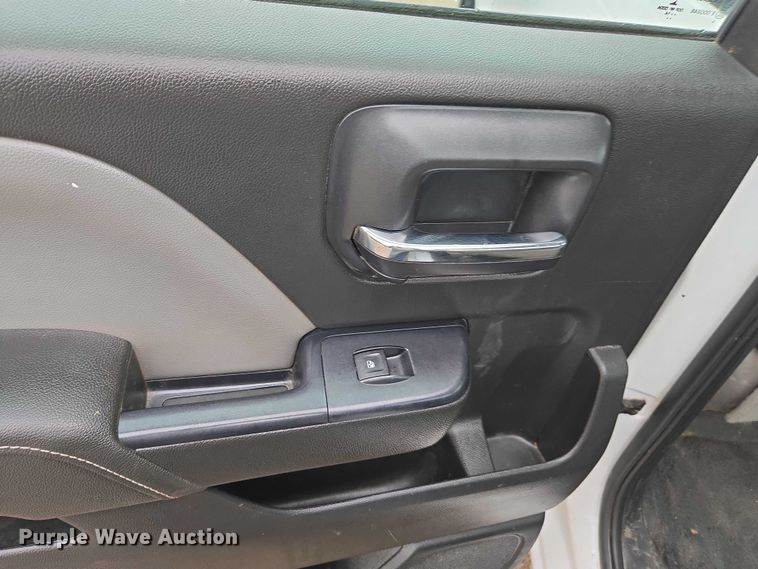 image for item DU2656 2015 Chevrolet Silverado 2500HD Crew Cab utility bed pickup truck