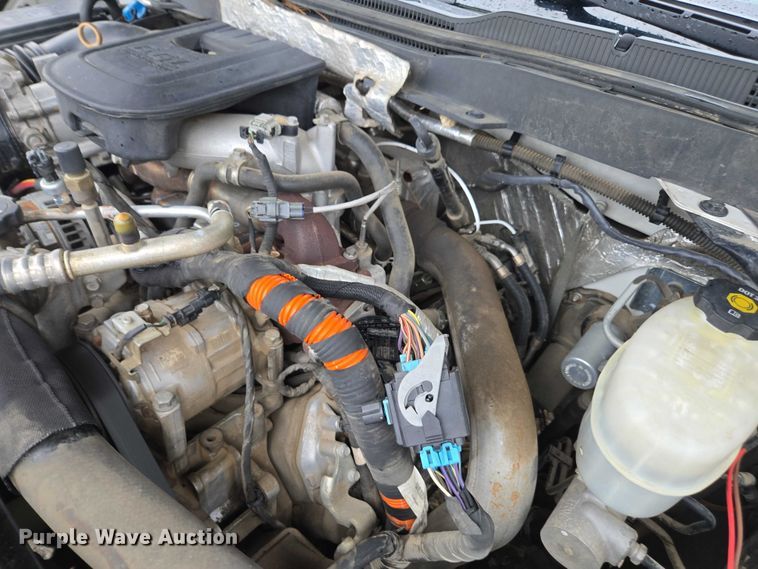 image for item DU2656 2015 Chevrolet Silverado 2500HD Crew Cab utility bed pickup truck