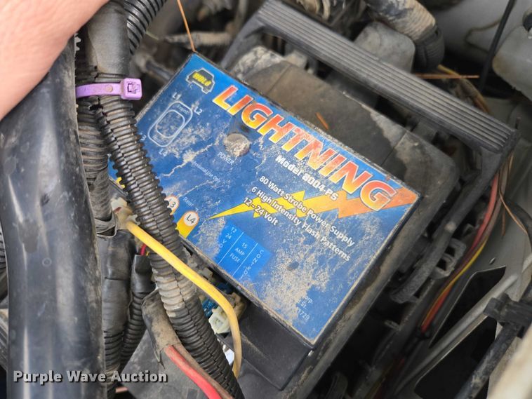 image for item DU2656 2015 Chevrolet Silverado 2500HD Crew Cab utility bed pickup truck