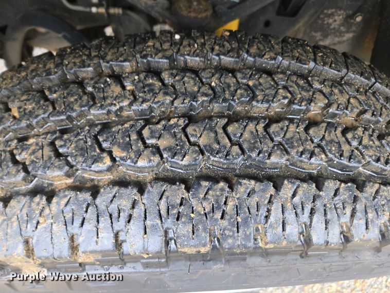 image for item DU2656 2015 Chevrolet Silverado 2500HD Crew Cab utility bed pickup truck