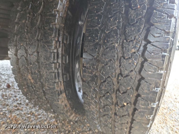 image for item DU2656 2015 Chevrolet Silverado 2500HD Crew Cab utility bed pickup truck