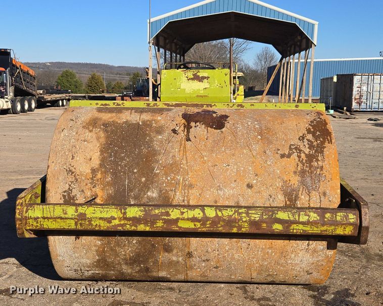 image for item DU2657 RayGo Rascal single drum vibratory roller