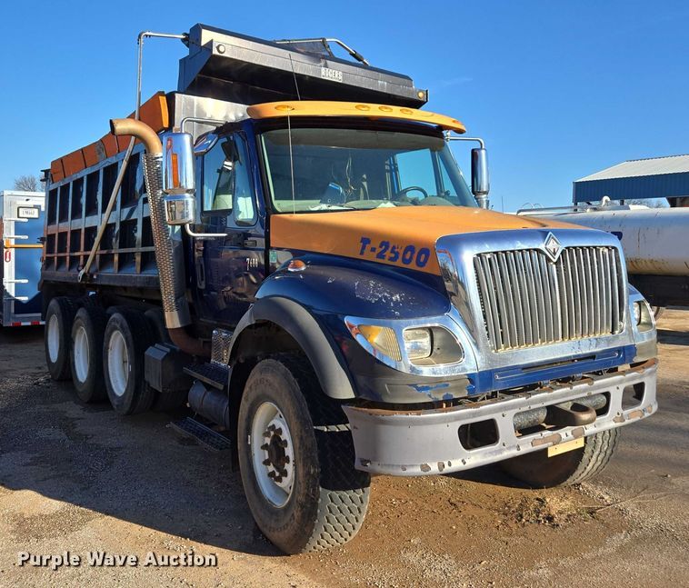 image for item DU2659 2006 International 7600 dump truck