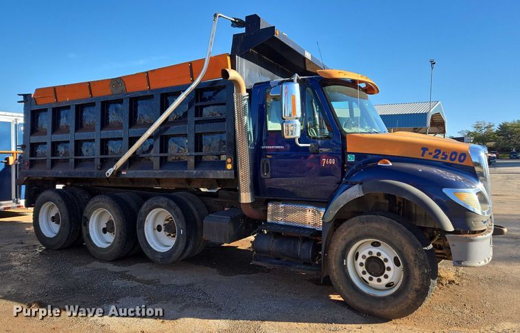 image for item DU2659 2006 International 7600 dump truck
