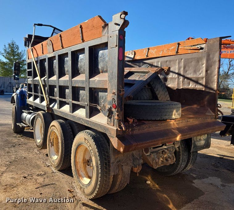 image for item DU2659 2006 International 7600 dump truck
