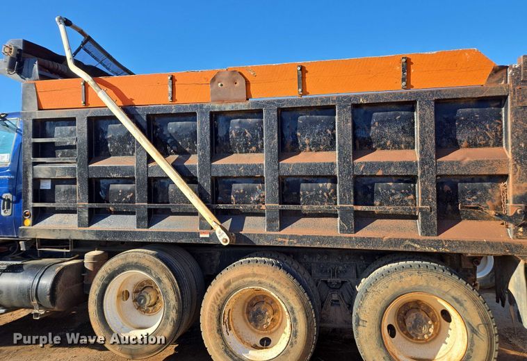 image for item DU2659 2006 International 7600 dump truck