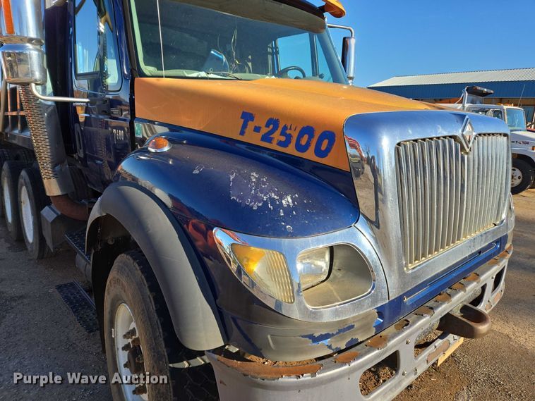 image for item DU2659 2006 International 7600 dump truck