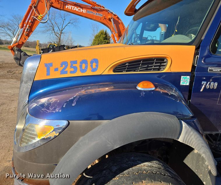 image for item DU2659 2006 International 7600 dump truck