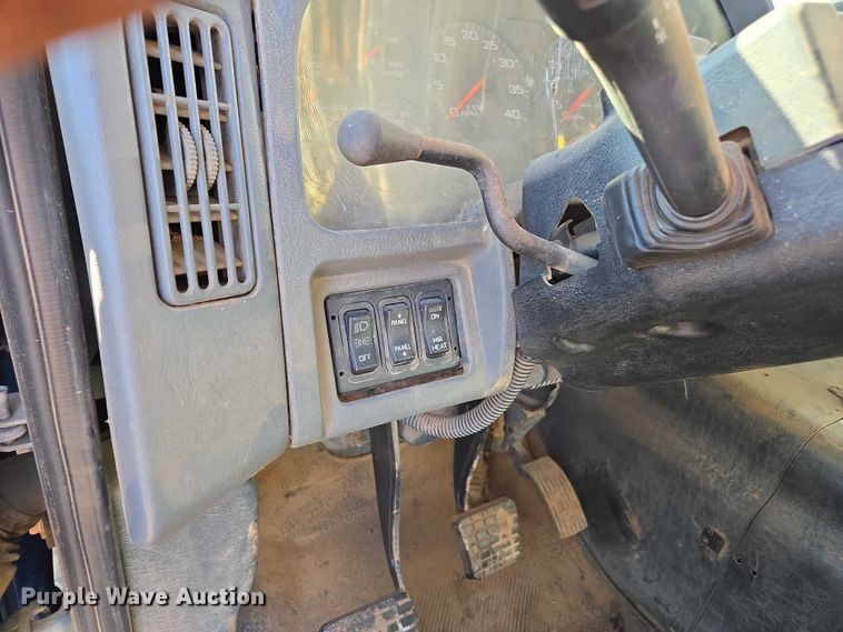 image for item DU2659 2006 International 7600 dump truck