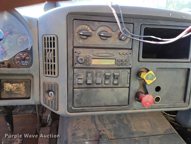 image for item DU2659 2006 International 7600 dump truck