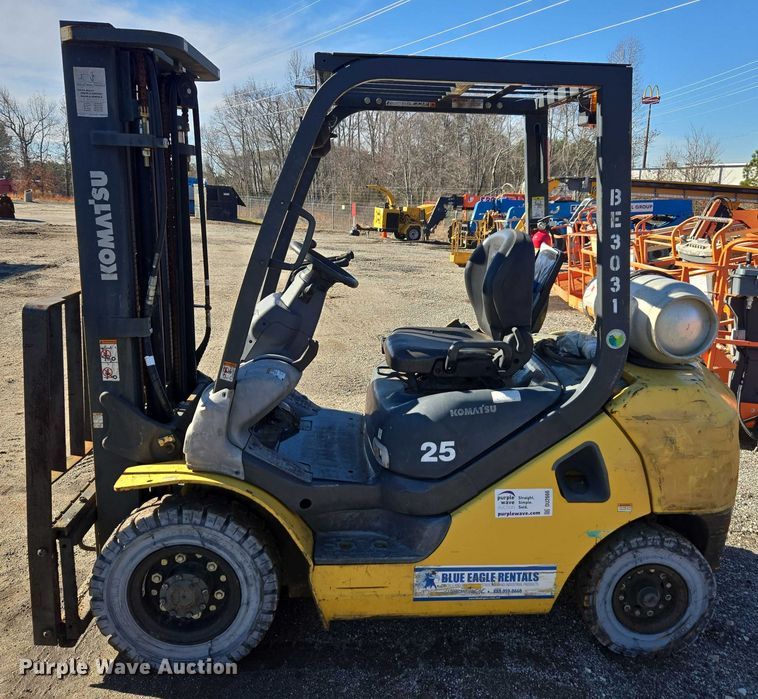image for item DU2666 2017 Komatsu FG25T-16 forklift