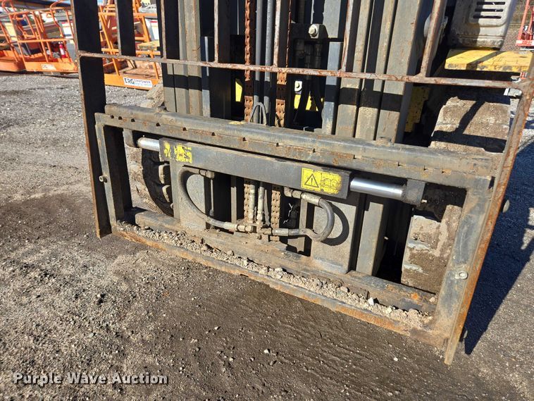 image for item DU2666 2017 Komatsu FG25T-16 forklift