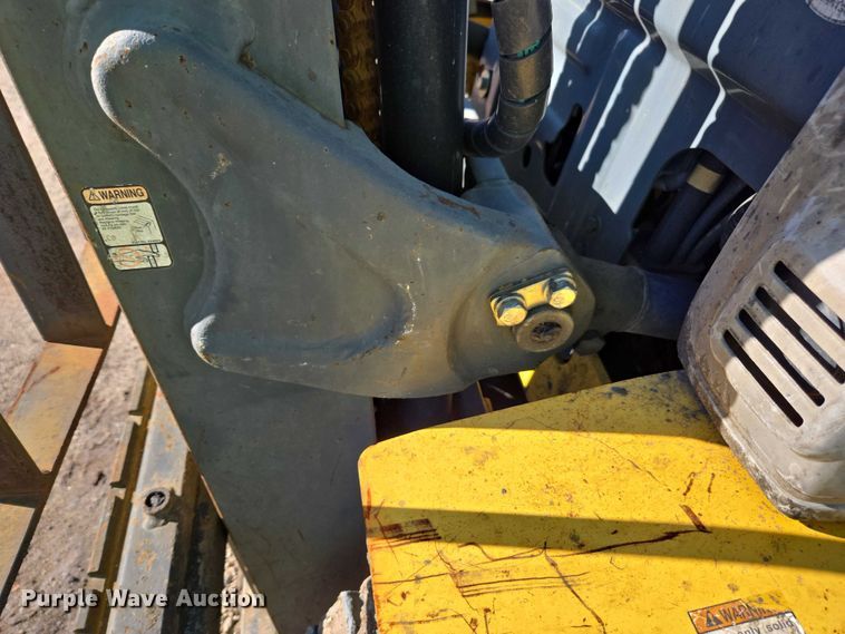 image for item DU2666 2017 Komatsu FG25T-16 forklift