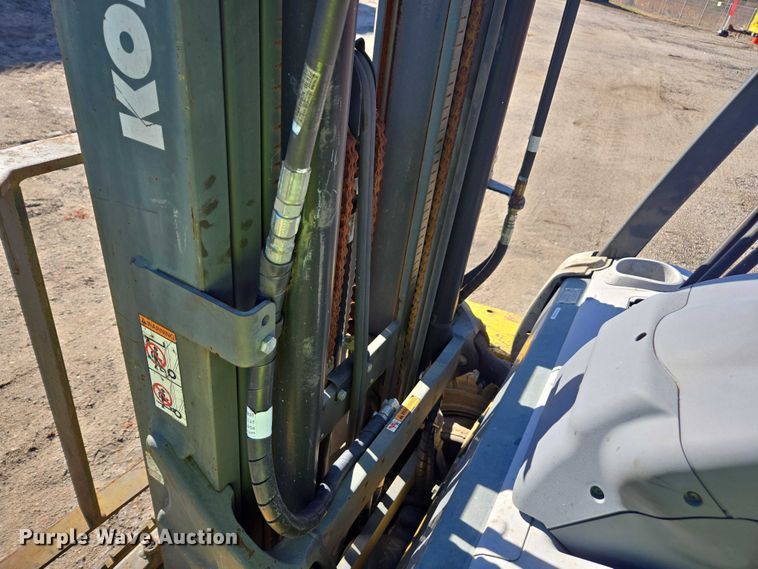 image for item DU2666 2017 Komatsu FG25T-16 forklift