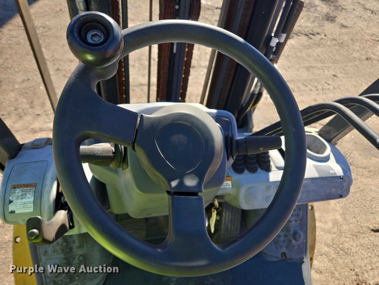 image for item DU2666 2017 Komatsu FG25T-16 forklift