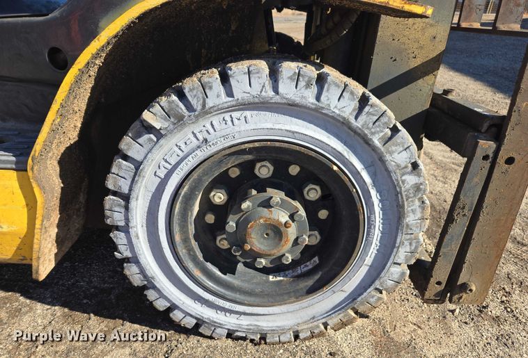 image for item DU2666 2017 Komatsu FG25T-16 forklift