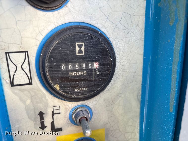 image for item DU2667 2010 Genie GR-20 vertical lift