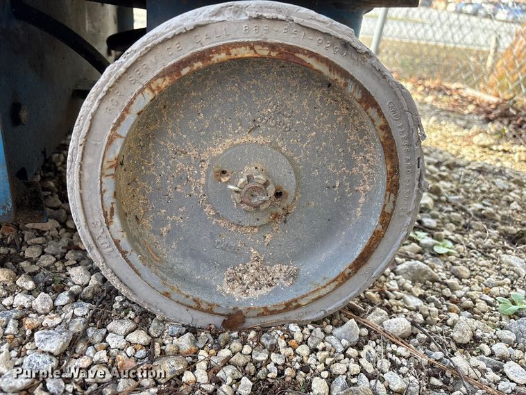 image for item DU2667 2010 Genie GR-20 vertical lift