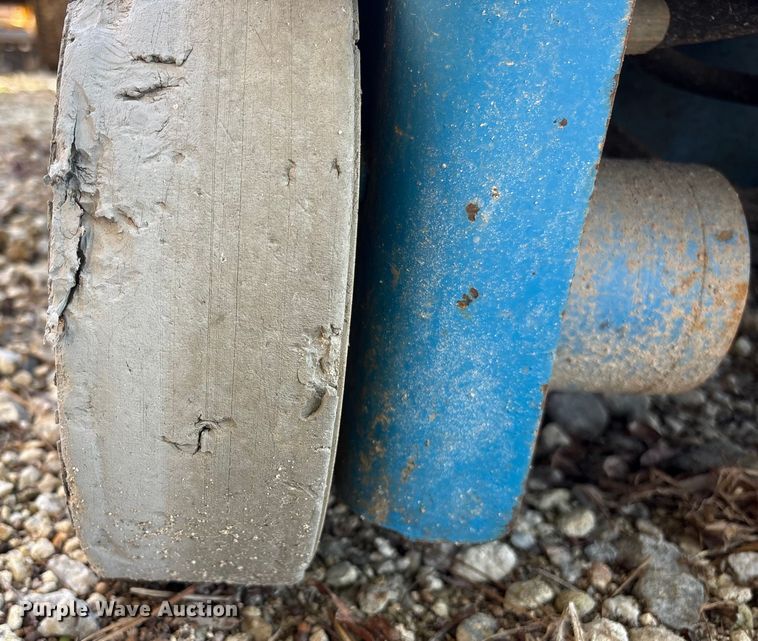 image for item DU2667 2010 Genie GR-20 vertical lift