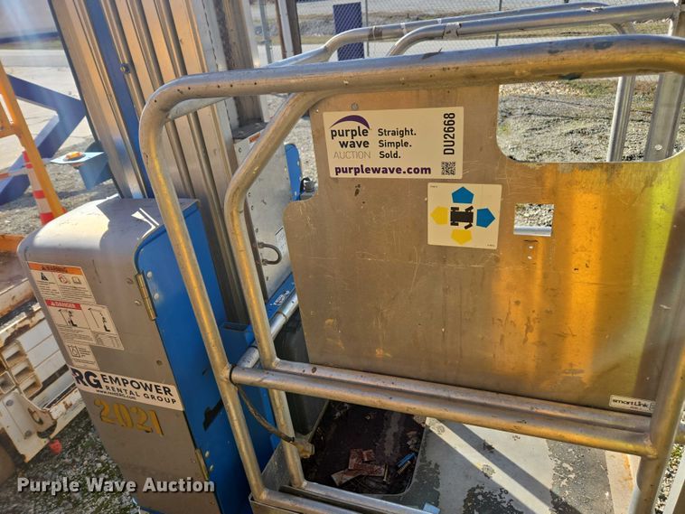 image for item DU2668 2019 Genie GR-20 vertical lift